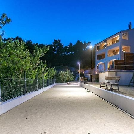 Apartments Fiona - Away From City Crowds Makarska Exterior foto