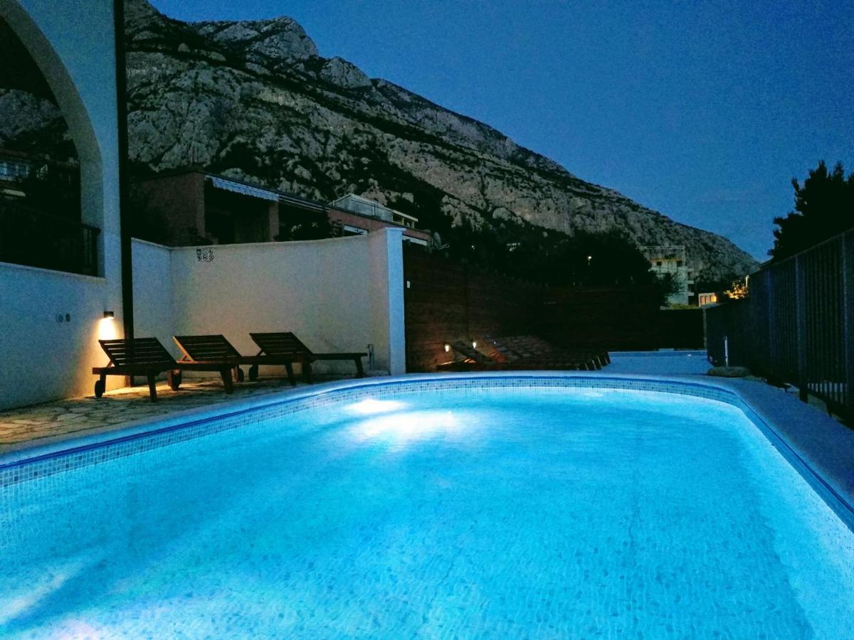 Apartments Fiona - Away From City Crowds Makarska Exterior foto