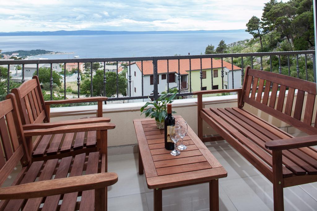 Apartments Fiona - Away From City Crowds Makarska Zimmer foto
