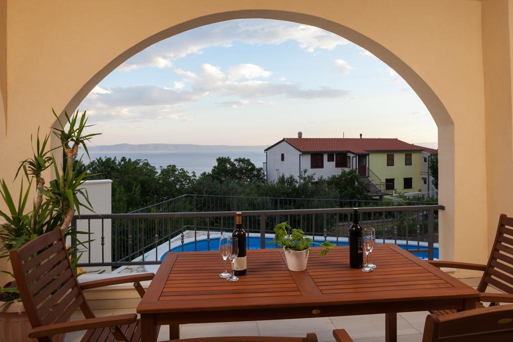 Apartments Fiona - Away From City Crowds Makarska Zimmer foto