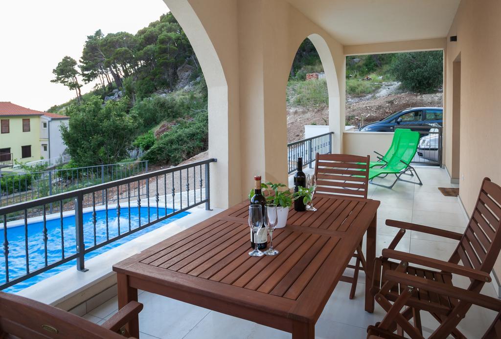 Apartments Fiona - Away From City Crowds Makarska Zimmer foto